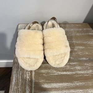 Kids ugh fluff slider size 13